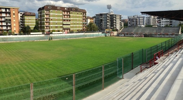 Lavori allo stadio Marco Lorenzon: Rende-Cavese si gioca senza tifosi