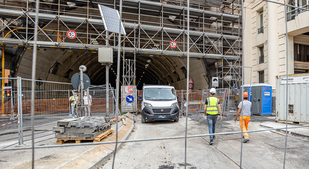 Napoli, consegnato il cantiere della Galleria Vittoria: lavori dal 2 agosto, dureranno quattro mesi