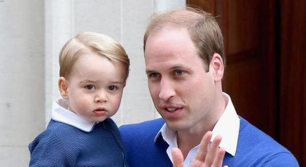 Il principe William, 33 anni, con il primogenito George, terzo erede al trono britannico
