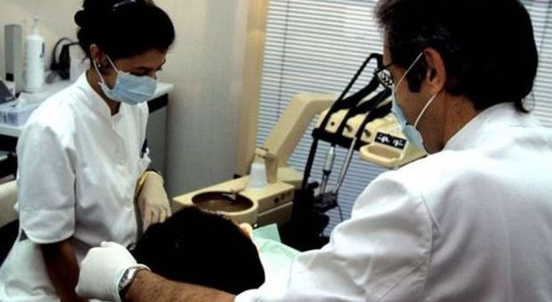 Il medico era già finito nei guai come "falso" dentista (archivio)