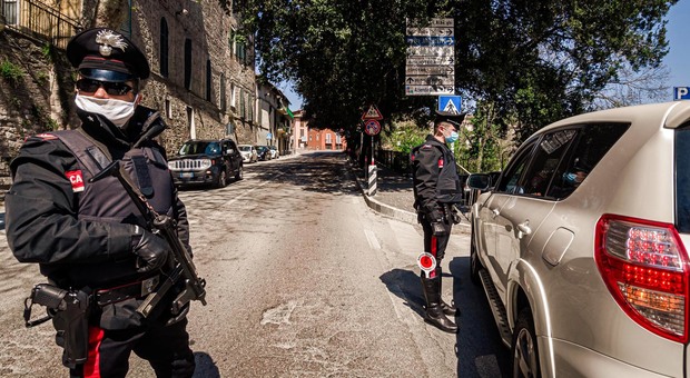Perugia, un posto di controllo dei carabinieri