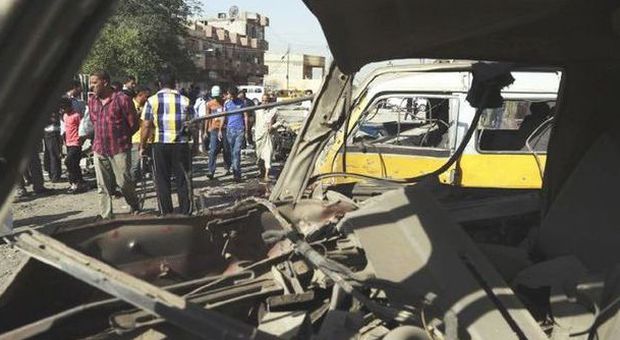 La scena di uno degli attentati a Baghdad