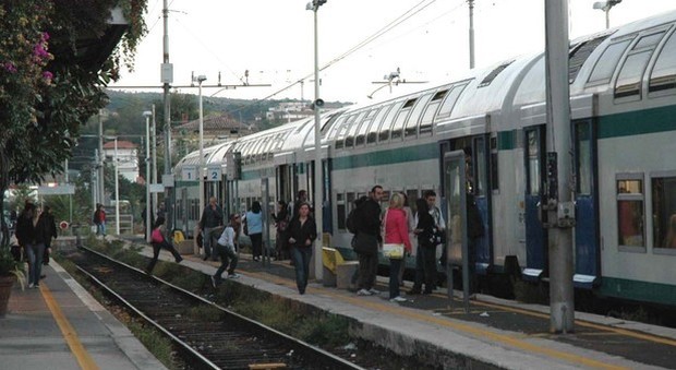 Roma-Velletri, sospesa circolazione dei treni: trovato un ordigno della II guerra mondiale