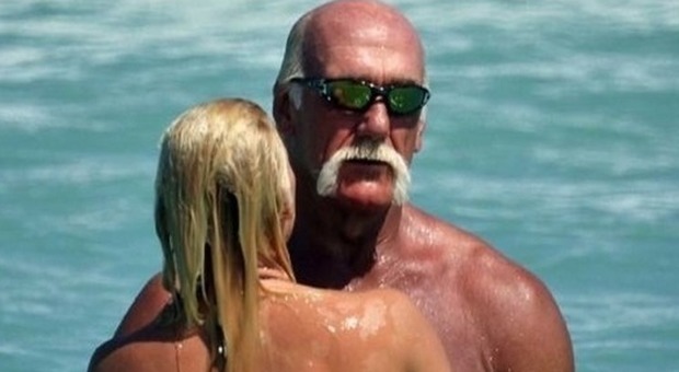 Bagno in Salento per Hulk Hogan Il wrestler è a caccia di masserie