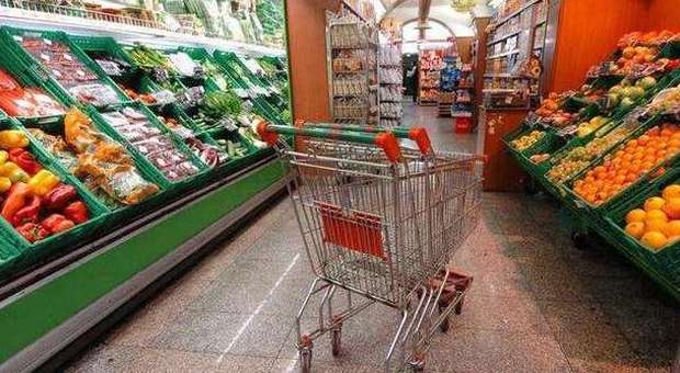 Spesa sana al supermarket, ecco i dieci consigli del ministero della Salute
