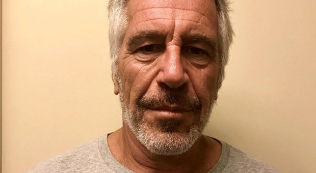 Jeffrey Epstein morto suicida in carcere: il miliardario accusato di abusi sessuali e traffico di minori