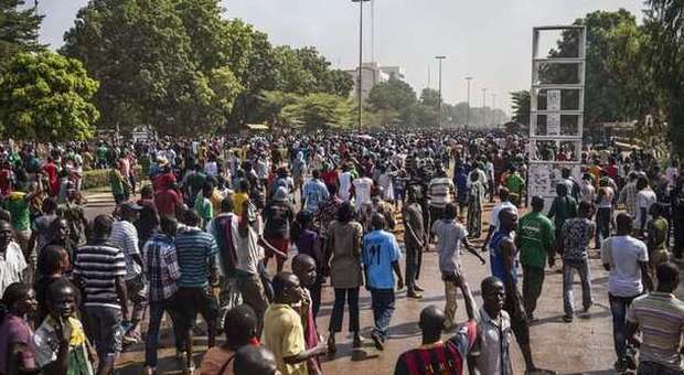 Burkina Faso nel caos, l'esercito prende il potere: è golpe