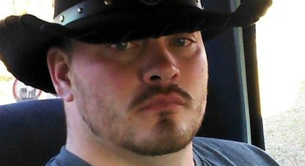 immagine Usa, il figlio fa il bullo sul bus: il papà lo costringe a correre fino a scuola per una settimana sotto la pioggia