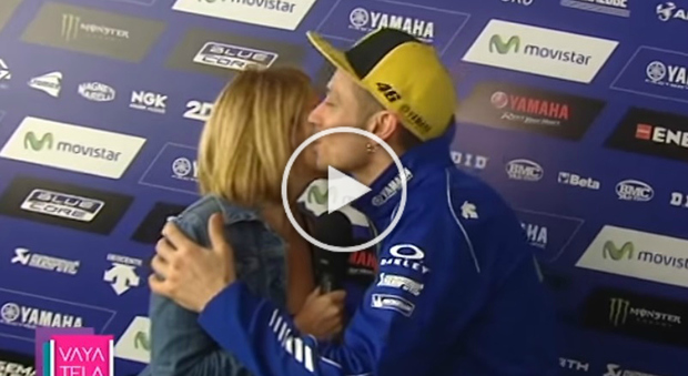 Valentino Rossi e la proposta della giornalista innamorata