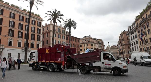 Roma, Ama: potenziata raccolta rifiuti in Centro e nelle vie dello shopping