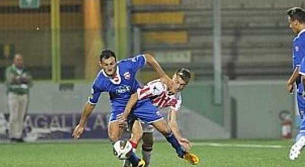 Il difensore Emilio Dierna durante una partita dell'Ancona