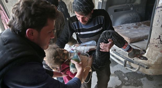 Siria, altra strage di bambini nella Ghouta: 80 morti e 300 feriti nei bombardamenti di ieri