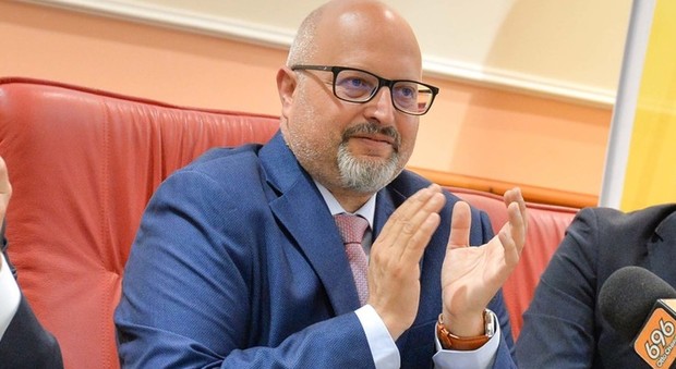 Avellino, il nuovo sindaco M5S Ciampi: «Ora è finita l'era dei favori»