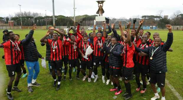 Il ritorno del calcio africano: i nigeriani del Beyond Limits vicino il torno di Viareggio