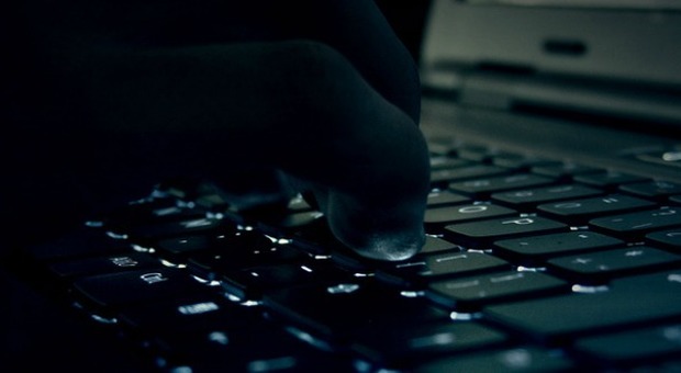 Hacker forzano il database: rubate informazioni personali