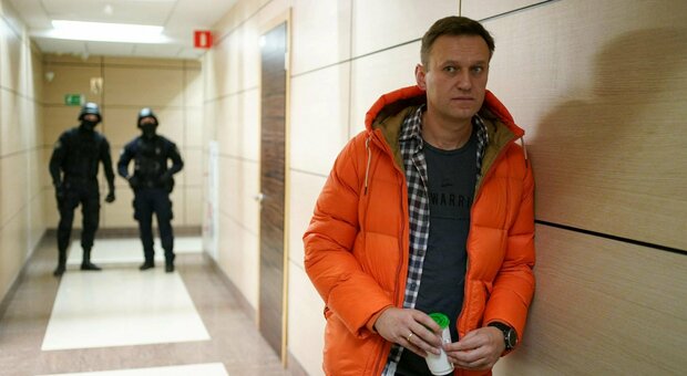 Come è morto Navalny? «Trombosi può essere causata da avvelenamento, anche pregresso»: l'ipotesi del cardiologo