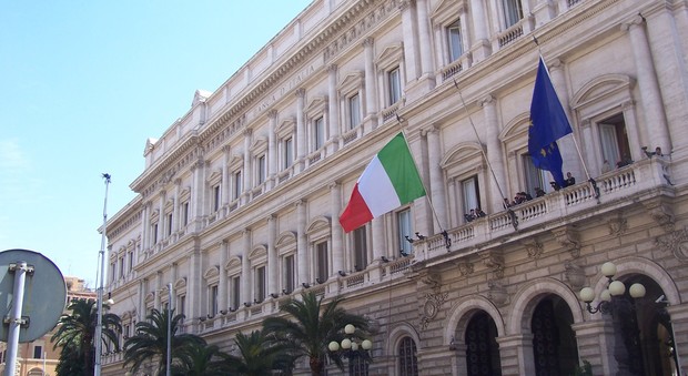 Renzi, la campagna elettorale e le scelte su Banca d'Italia non in nome del Pd