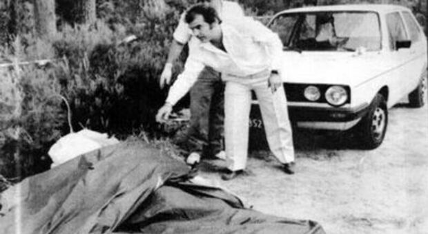 Mostro di Firenze, Dna di uno sconosciuto trovato su un proiettile. «Forse è la firma del killer»: si riapre l'inchiesta