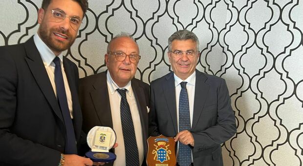Da sinistra il presidente dalla provincia Di Stefano, il procuratore d'Emmanuele e il sindaco Salera