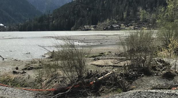 Salasso per ripulire il lago di Alleghe: 8 milioni di euro per togliere i detriti