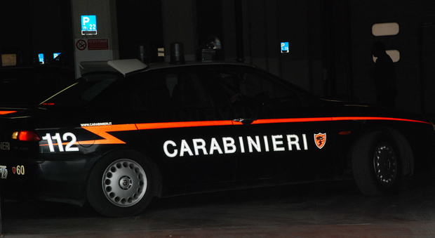 In fiamme nella notte l'auto del nuovo comandante dei carabinieri di Surbo. Mistero sulle cause