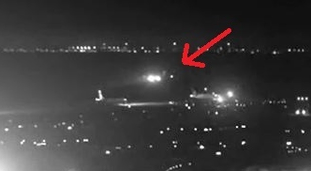 Fotogramma dal video della sicurezza dell'aeroporto di San Francisco pubblicato dal governo americano
