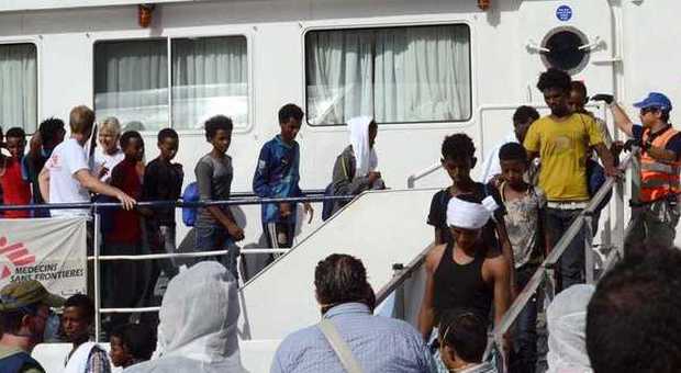 Migranti, allarme Europol: almeno 30mila i trafficanti di esseri umani