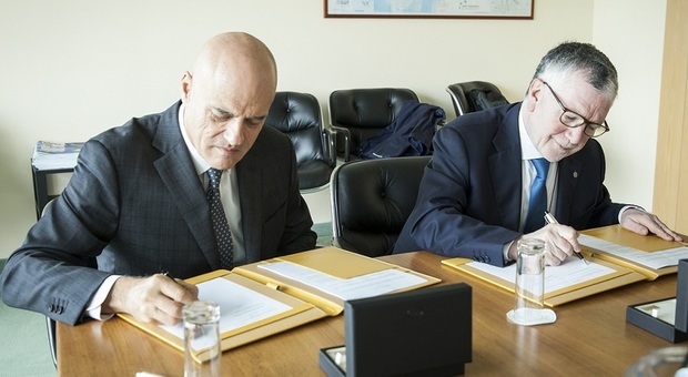 Claudio Descalzi (a sinistra) e Massimo Inguscio