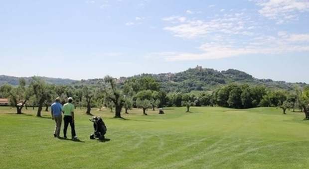 Sport post Covid: riaprono i circoli di golf in Abruzzo, al via gli allenamenti