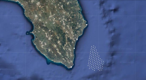 Eolico, Odra cambia il progetto: pale galleggianti più lontane dalla costa