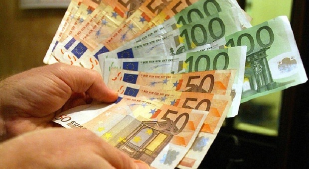 Piaggio, i sindacati chiedono un premio più alto contro il caro vita: «Un incremento di 1.200 euro all'anno»