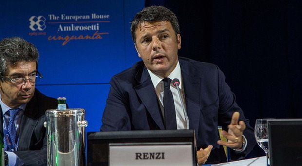 Renzi a Cernobbio: «Ora giù le tasse ma basta piagnistei e salotti buoni»