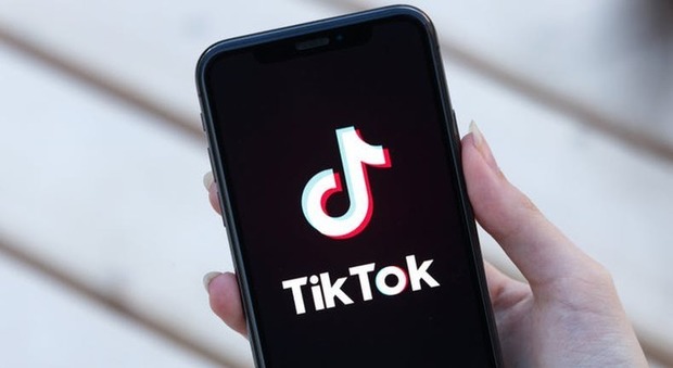 Tik Tok, dati personali a rischio: «Aggiornate la app»
