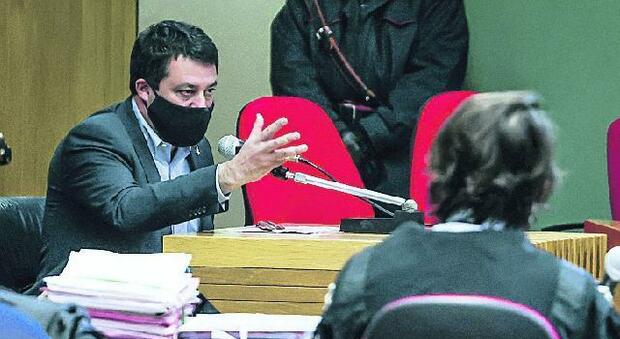 Giudici in quarantena, rinviato il processo Salvini contro i 99 Posse