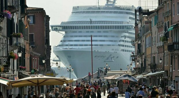 Grandi navi a Venezia: il Senato dà il via libera al dl con 168 sì, nessun no e 26 astenuti