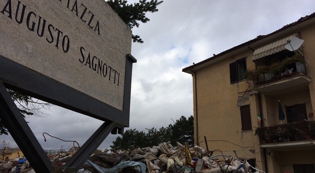 Piazza Sagnotti dopo il terremoto