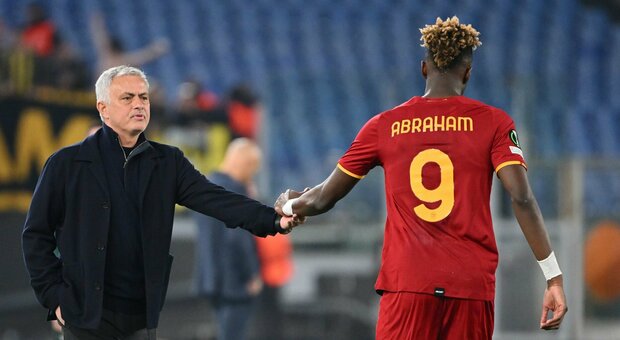 La Roma fatica con il Vitesse, ma vola ai quarti di finale: Abraham mette la firma sul pari dell'Olimpico
