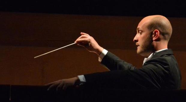 Valle d'Itria, il direttore d'orchestra nel mirino di una cantante giapponese. La denuncia per stalking: "Mi perseguita da 8 mesi, l'Italia non mi protegge"