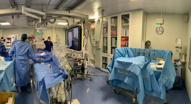 Lecce, operazione cardiaca con approccio ibrido al Fazzi: l'uomo è stato dimesso
