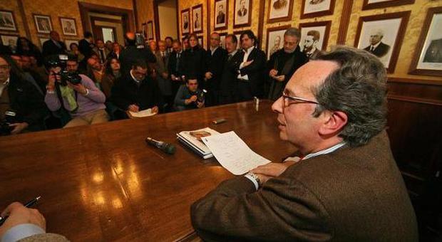 Caserta, assolto l'ex presidente della provincia di Caserta De Franciscis