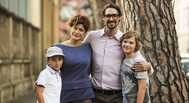 La Mia Famiglia a Soqquadro, la clip esclusiva per Leggo
