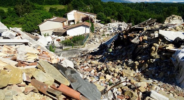 Terremoto, primi cinque indagati per crolli case popolari ad Amatrice. I Pm: "Pilastri troppo sottili"