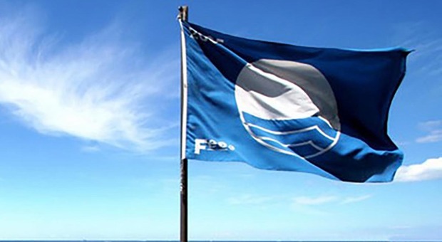 Nel Fermano sono tre le Bandiere Blu: Fermo, Altidona e Pedaso. Delusi due sindaci