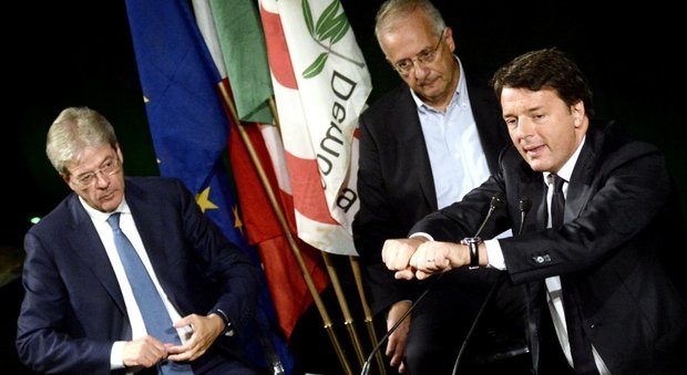 Renzi, missione Pd a Napoli per la pace con Gentiloni