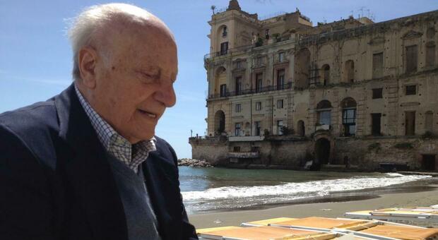Morto Raffaele La Capria, Napoli piange il suo scrittore: tour nei luoghi dell'Armonia perduta