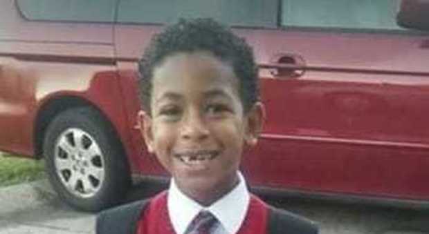 Bimbo di 8 anni picchiato dai bulli sviene nel bagno della scuola, torna a casa e si uccide per la vergogna