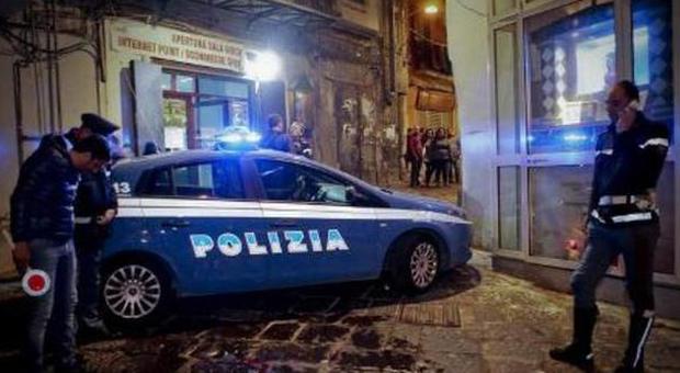 Napoli, 17enne ucciso in strada nella notte da colpo di pistola