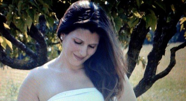Brescia, mamma e bimba morte in ospedale: indagine per omicidio colposo, domani i funerali