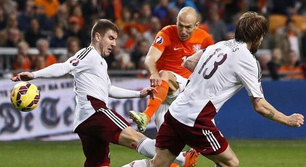L'Olanda di Robben fa sei gol alla Lettonia Norvegia batte l'Azerbaigian nel gruppo H