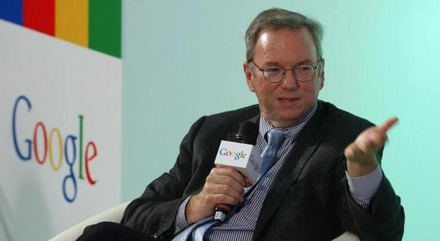 Schmidt, presidente di Google, a Cuba: una nuova era per il libero accesso alla rete nell'isola?